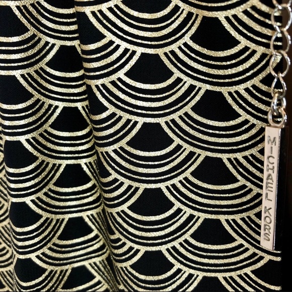 Michael Kors Delicate & Elegant High-Low Dress With A Chain Neckline - Picture 5 of 5